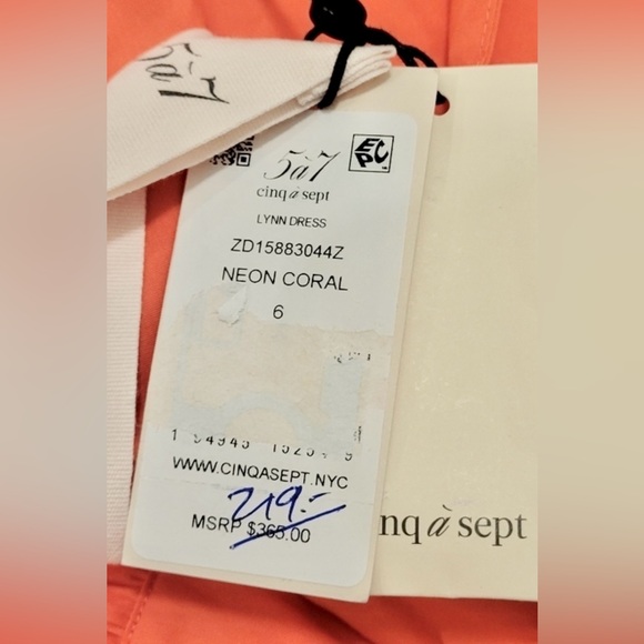 Cinq a Sept Puffed Sleeve Neon Coral
Lynn Dress w Front Bow Detailing - Picture 12 of 12